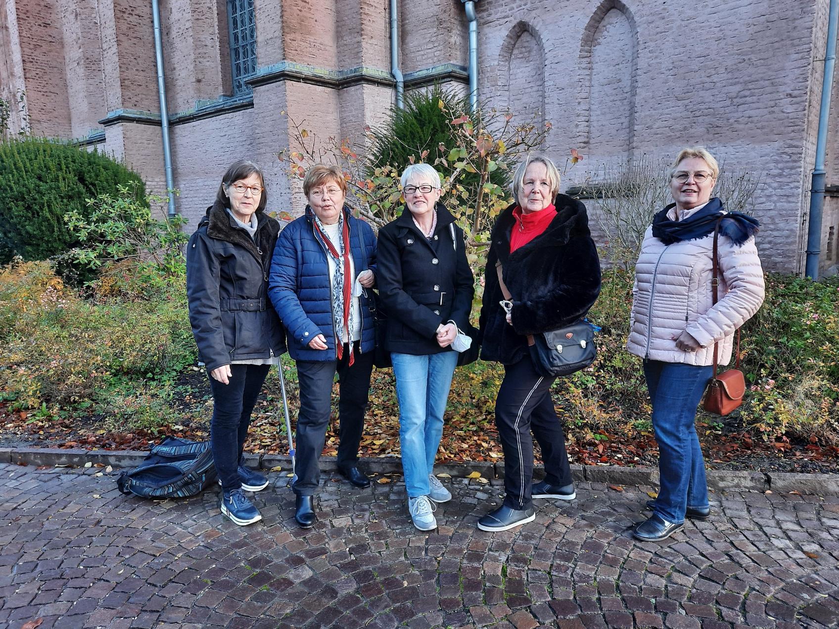Unsere Teamleitung: Christel Sczyrba, Irmgard Linssen, Agnes Hoff, Liesel Peeters, Renate Gehlen (c) kfd St. Hubert