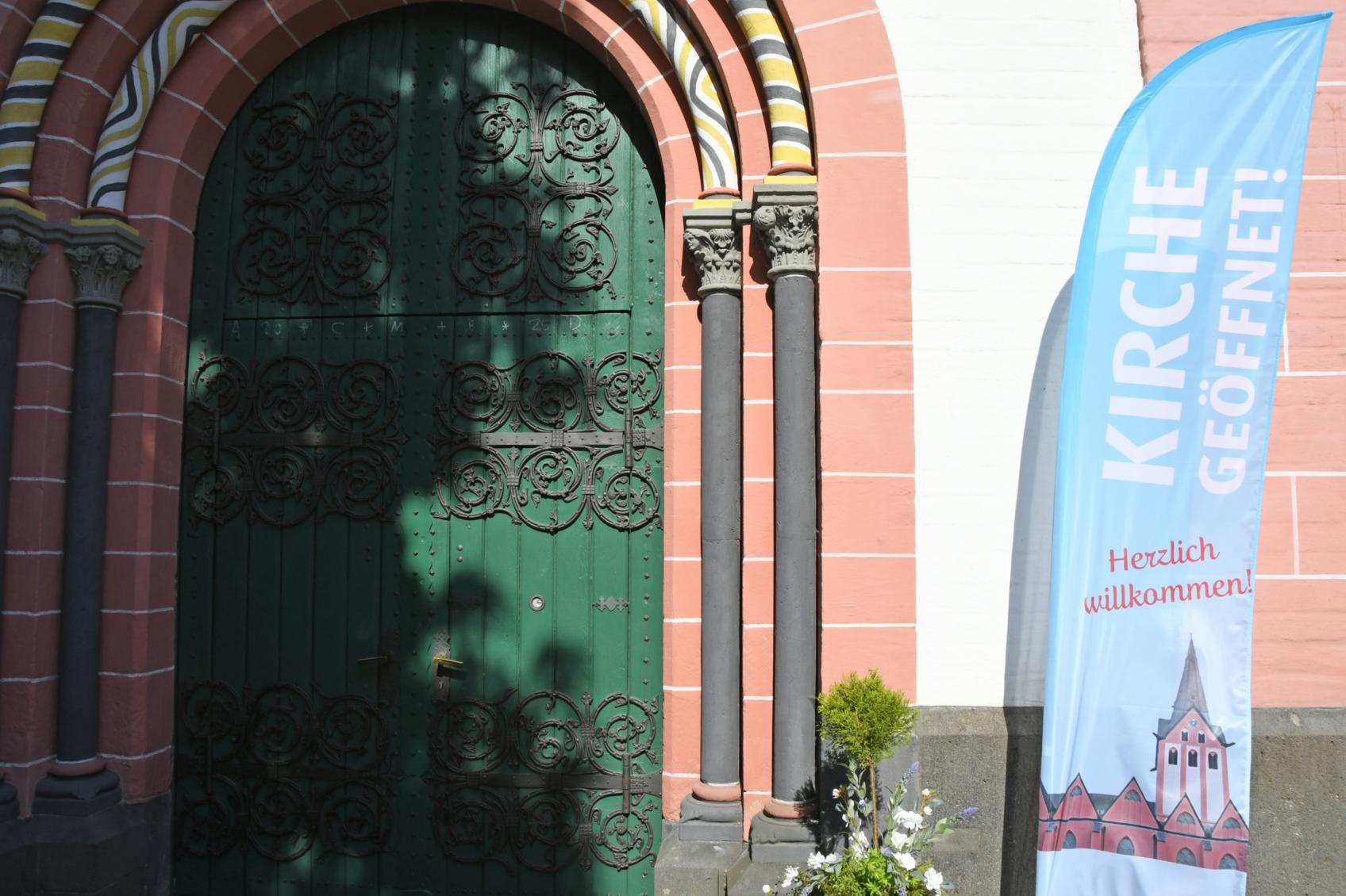 Kirche geöffnet (c) Pfarrgemeinde St. Mariae Geburt Kempen