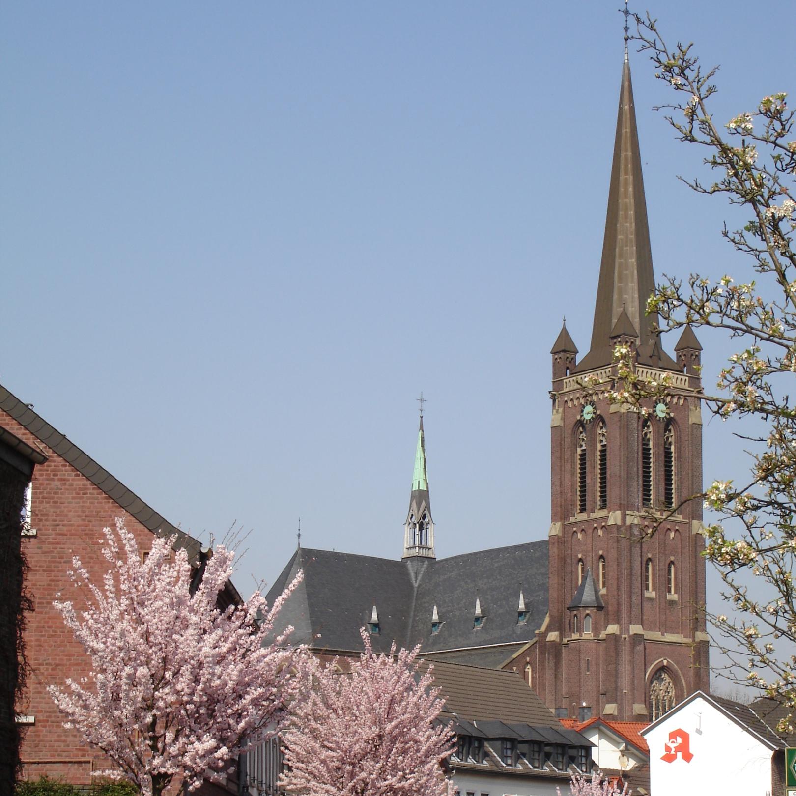 St. Godehard-Kirche von der Kuhstraße aus