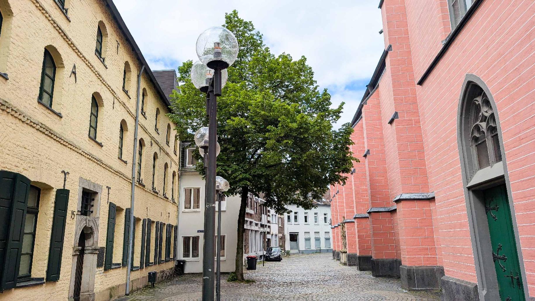 St. Marien und die Burse (c) Uwe Rieder